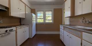 Fabulous Bankers Hill location 3 Bedroom Top-floor duplex unit Gallery 25