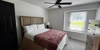 5 Bed 4 Bath Home fenced yard Gallery 64