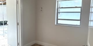 485 NW 25th Ct Gallery 14