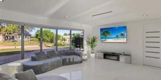 103 Tropicana Dr Gallery 4