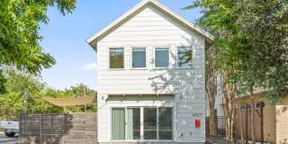 UT PRE-LEASE: Newly Constructed in 2014: 6 bed / 4 bath, North Campus, Parking, Wood Floors, W/D Gallery 1