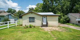 Stunning Renovated 3BR/2BA Home – Move-In Ready! Gallery 1