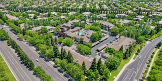 Miramonte and Trovas Apartments Gallery 20