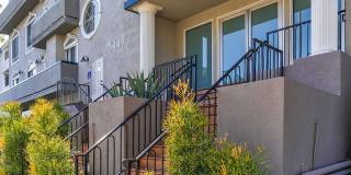 Chateau Encino Gallery 18