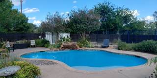 Beautiful 3/2/2 home with GORGEOUS pool that includes pool service Gallery 1