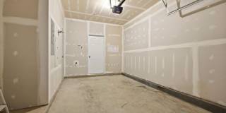 43487 TOWN GATE Square Gallery 51