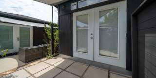 2540 1/2 Commonwealth Ave Gallery 23