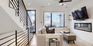 Stylish 2BR Boulder Retreat | Rooftop Deck & Prime Location Gallery 12