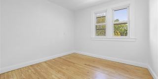 135 E Linden Avenue Gallery 23