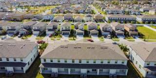 Modern 3BR/2.5BA Townhome with Pool Access & Deposit-Free Living! Gallery 33