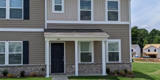 3-Bedroom End Unit Townhome w/ Garage-Salisbury Gallery 1