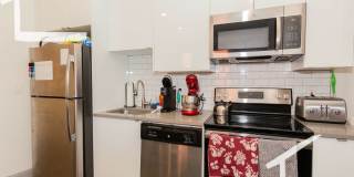 3 bed steps from Berklee Gallery 6