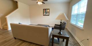 Room in 3 Bedroom Townhome at Talley St Gallery 4
