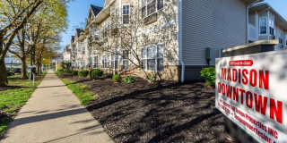 Amazing Apartments Downtown Bloomington Gallery 21