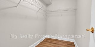 364 Prospect St Gallery 32