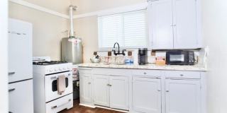 2 Bedroom 1 Bath Close to 4th Ave and Downtown Tucson Gallery 7