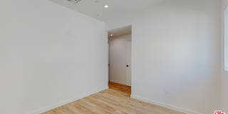 16012 Cantlay St Gallery 26