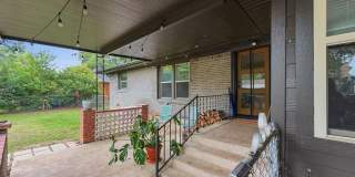 2137 Lenamon Street Gallery 21