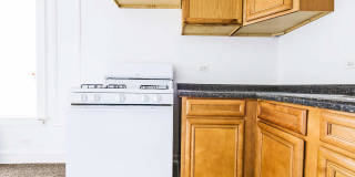 1615 W 77th Street Auburn Gresham Apartments Gallery 3