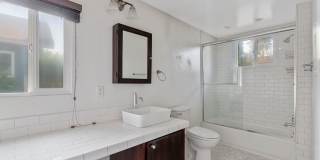 1242 N Commonwealth Ave Gallery 11