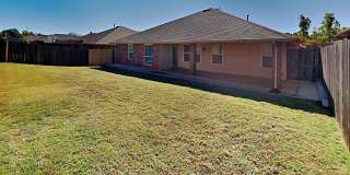 4 Bedroom 2 Bathroom Home - Midwest City Gallery 21