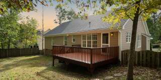 Wonderful 3 Bedroom, 2 Bath home, with 2 Car Garage, Huge Fenced-in yard, and Pet Friendly! Wonderful 3 Bedroom, 2 Bath home, with 2 Car Garage, Huge Fenced-in yard, and Pet Friendly! Gallery 19