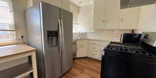 Charming Traditional Home with a Detached Guest House Charming Traditional Home with a Detached Guest House Gallery 6