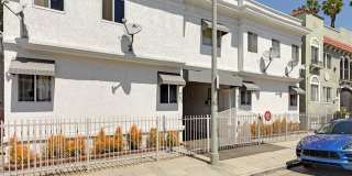 957-961 North Vendome Street Gallery 23