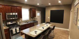 2435 Robert St Gallery 8