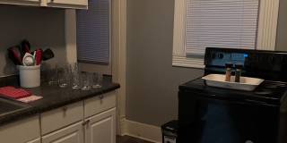Cozy Little Italy Bungalow | Furnished - Mid-Term or Long-Term Lease Gallery 13