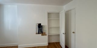 1022 Carpenter Street Gallery 9