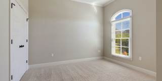 4 bedroom in Lexington Park Gallery 1