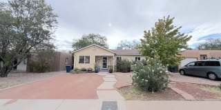 Charming 3-Bedroom Home with Casita Space Near UNM Gallery 1