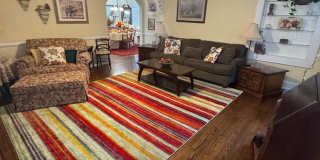 Knoxville 37917 - Available Now! 2 bedroom, 1 bath home - Contact Lisa Vineyard 865-216-9334 Gallery 10