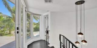 911 N Northlake Dr Gallery 22