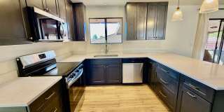 Remodeled 3-BR Home in Bloomington Gallery 9