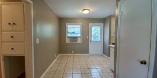 2 bedroom 1 bath bungalow in Shawnee. Gallery 5