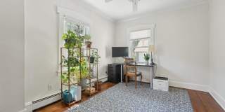 211 Pinelynn Road Gallery 6