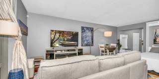 1340 N Dearborn St Gallery 7