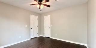 Updated Comfort with a Downstairs Primary Suite in Jenks Gallery 25