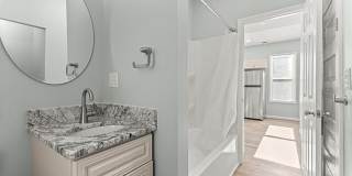 1973 E Grand Unit A Boulevard Gallery 19