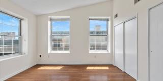 196 Crown Street Gallery 32