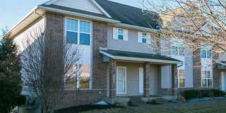 Beautiful 3 bedroom, 2.5 bathroom Townhouse Condo Gallery 1