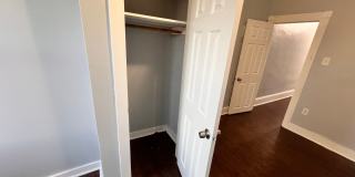 Updated 3 Bedroom 1.5 Bath Townhome w/ Paved Yard + Washer & Dryer Gallery 21