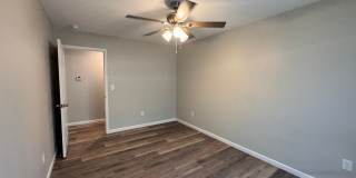 3 bed 2 bath Duplex. Gallery 22