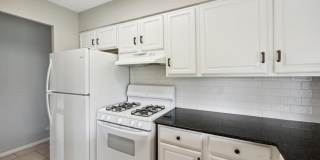 7170 Hickory Grove Gallery 16