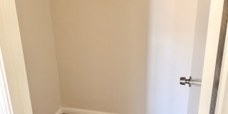One Bedroom One Bath Spacious Unit with Large Enclosed Patio Gallery 6
