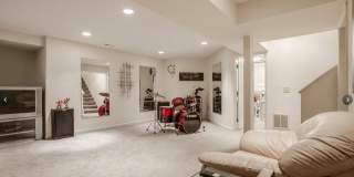 9810 BOLTON VILLAGE Court Gallery 23