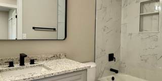 Stylish 3-Bedroom Remodel with Two Fireplaces and Mountain Views Gallery 26