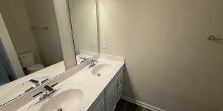 Beautiful Townhome!! Gallery 23